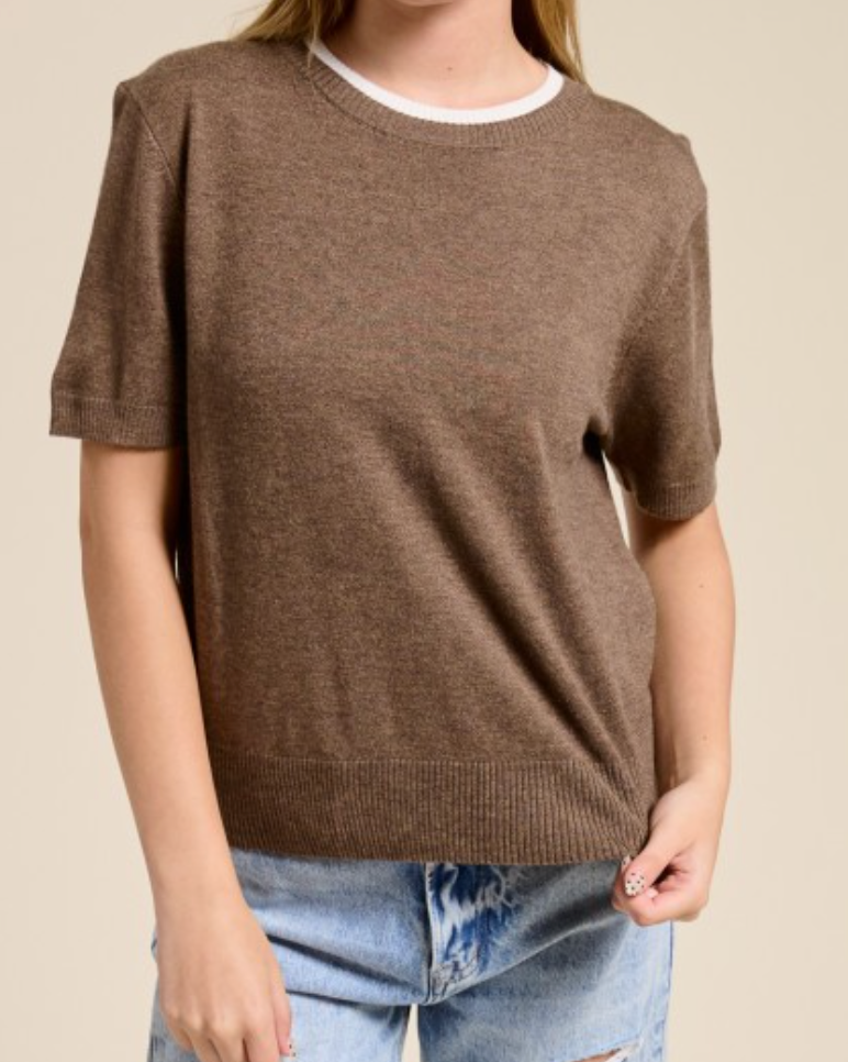 amber lightweight knit tee - mocha/cream