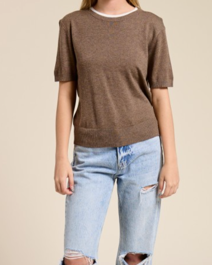 amber lightweight knit tee - mocha/cream